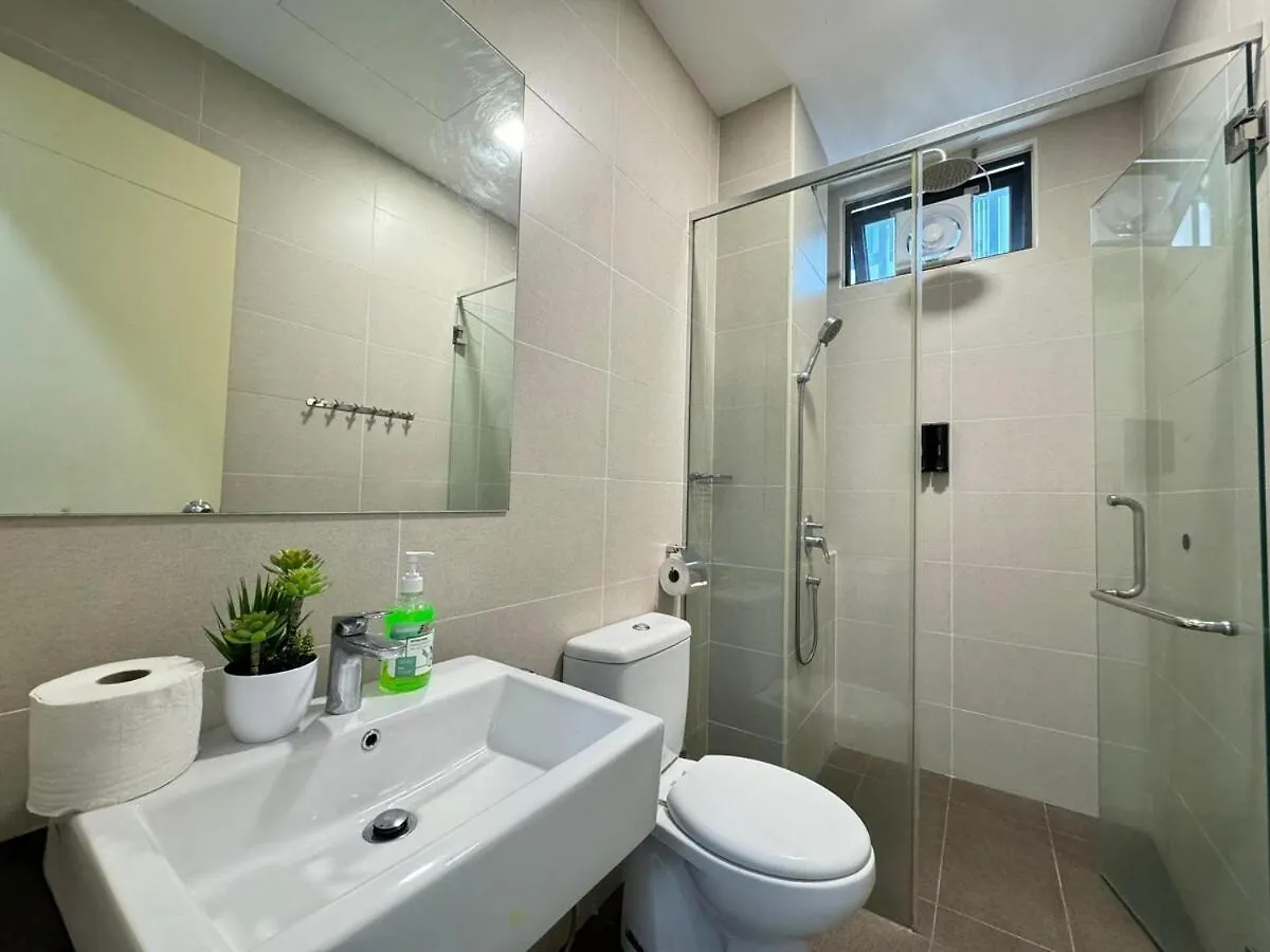 2R2B Atlantis L31 Melaka-5Pax Apartment