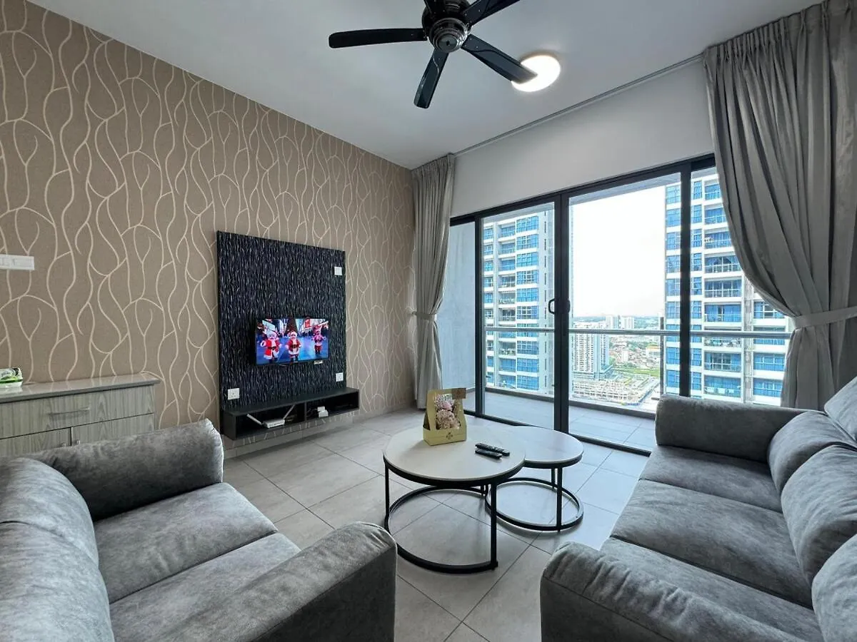 2R2B Atlantis L31 Melaka-5Pax Apartment Malaysia