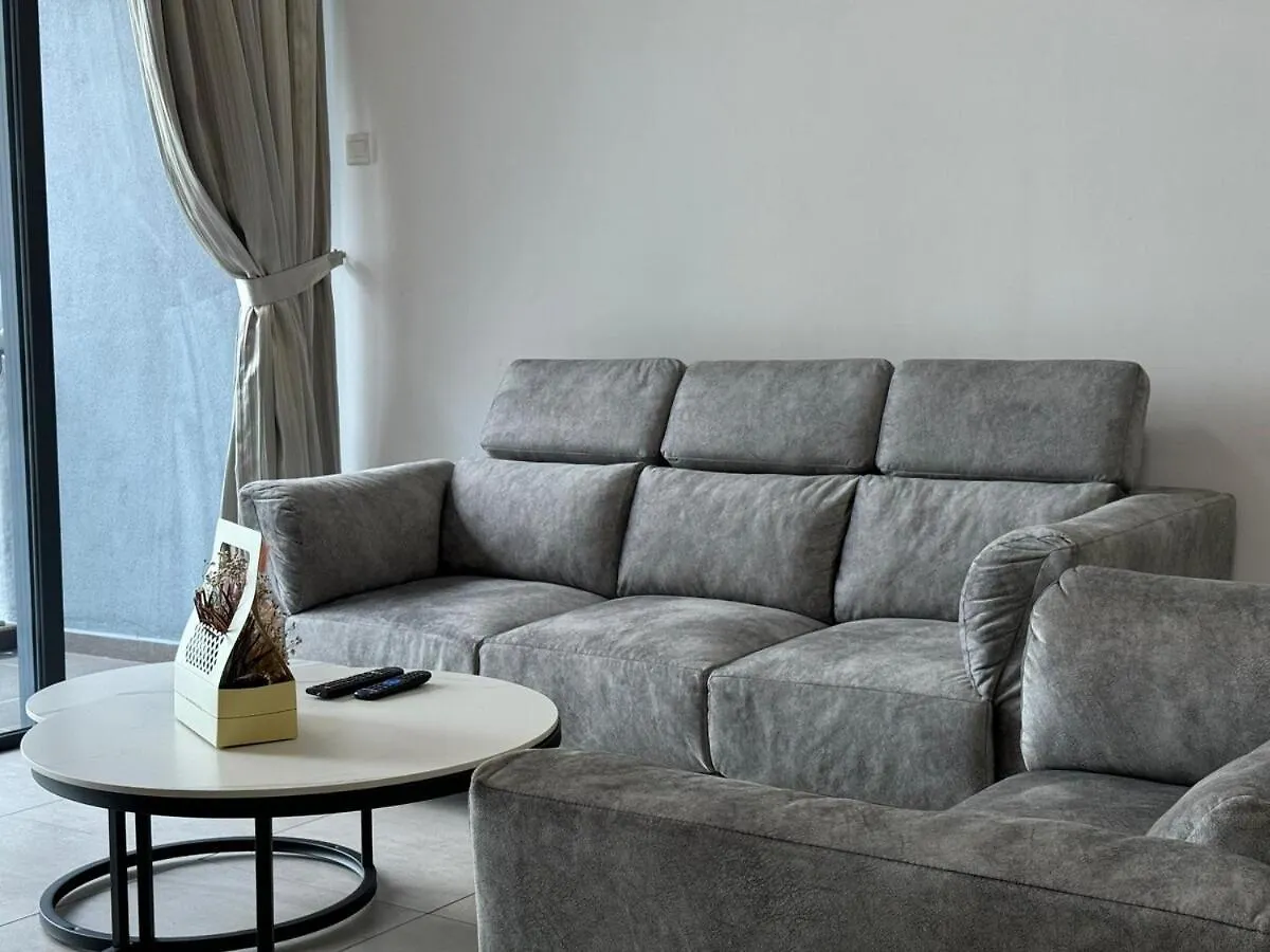 2R2B Atlantis L31 Melaka-5Pax Apartment